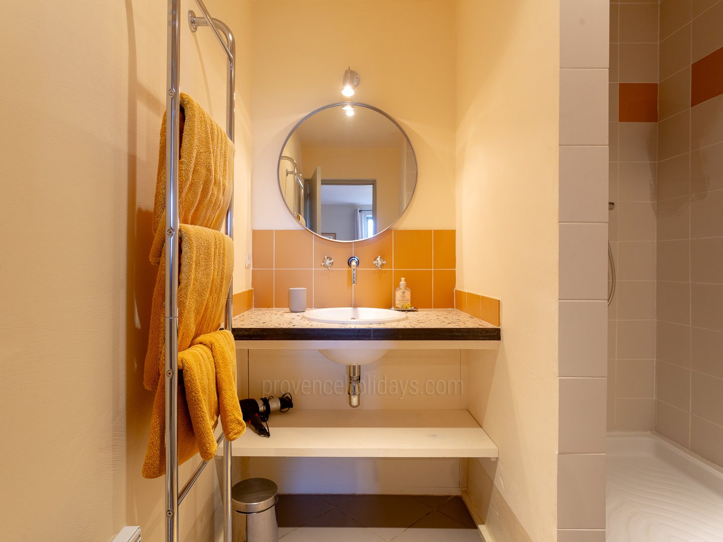 62 - Grand Mas de Cairanne: Villa: Bathroom