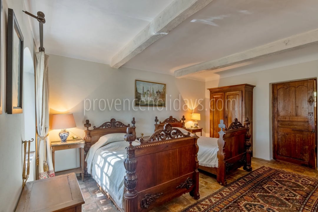 15 - Steinernes hameau in La Garde-Freinet: Villa: Bedroom