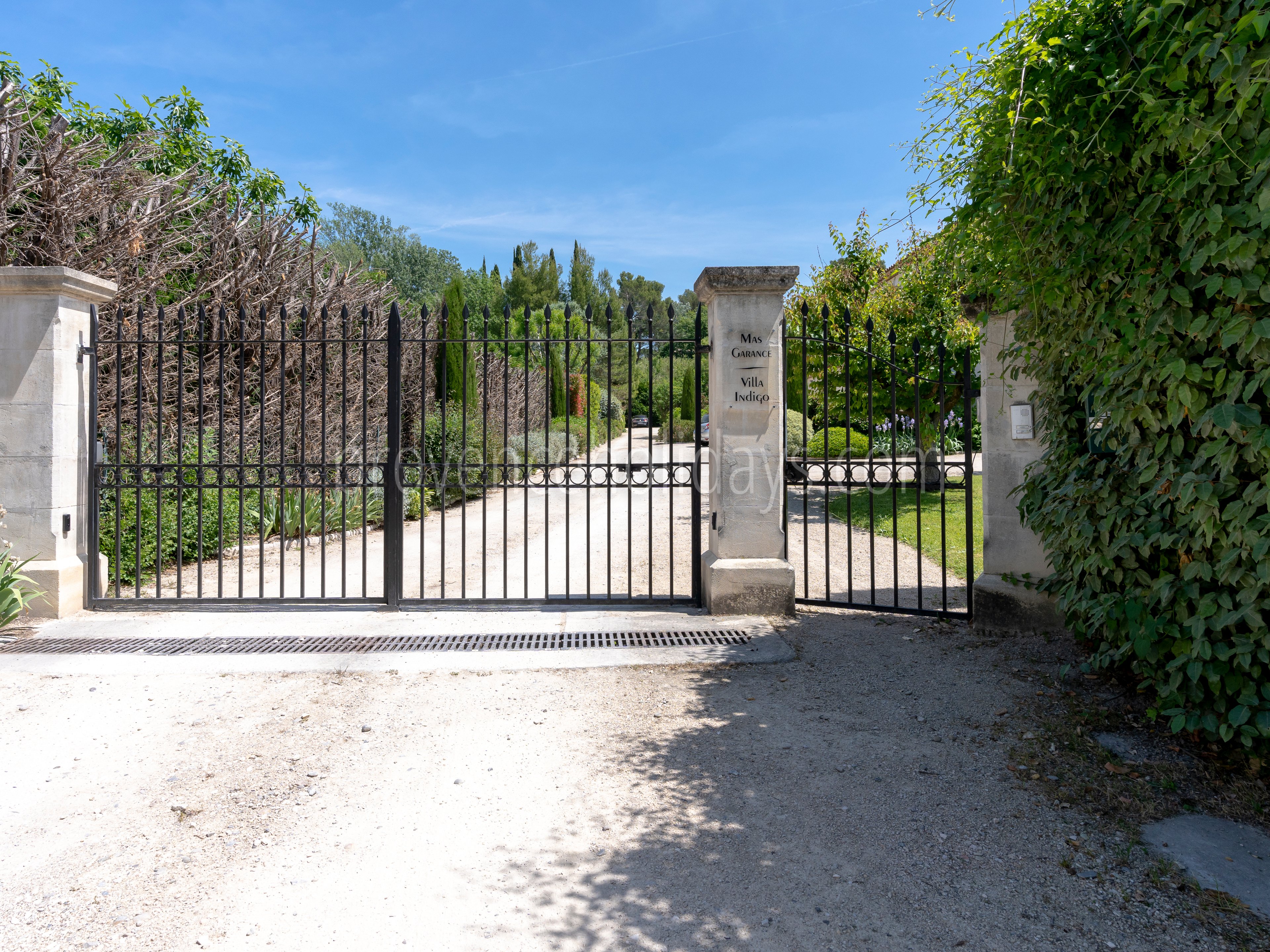 56 - Chez Alare: Villa: Exterior