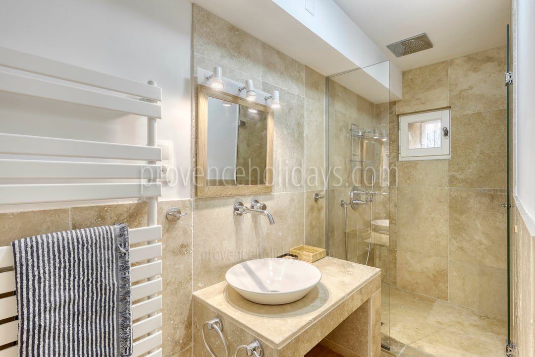 30 - Les Terrasses de Gordes: Villa: Bathroom 3