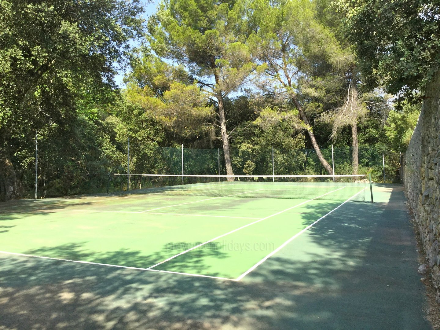 3 - Bastide du Luberon: Villa: Exterior
