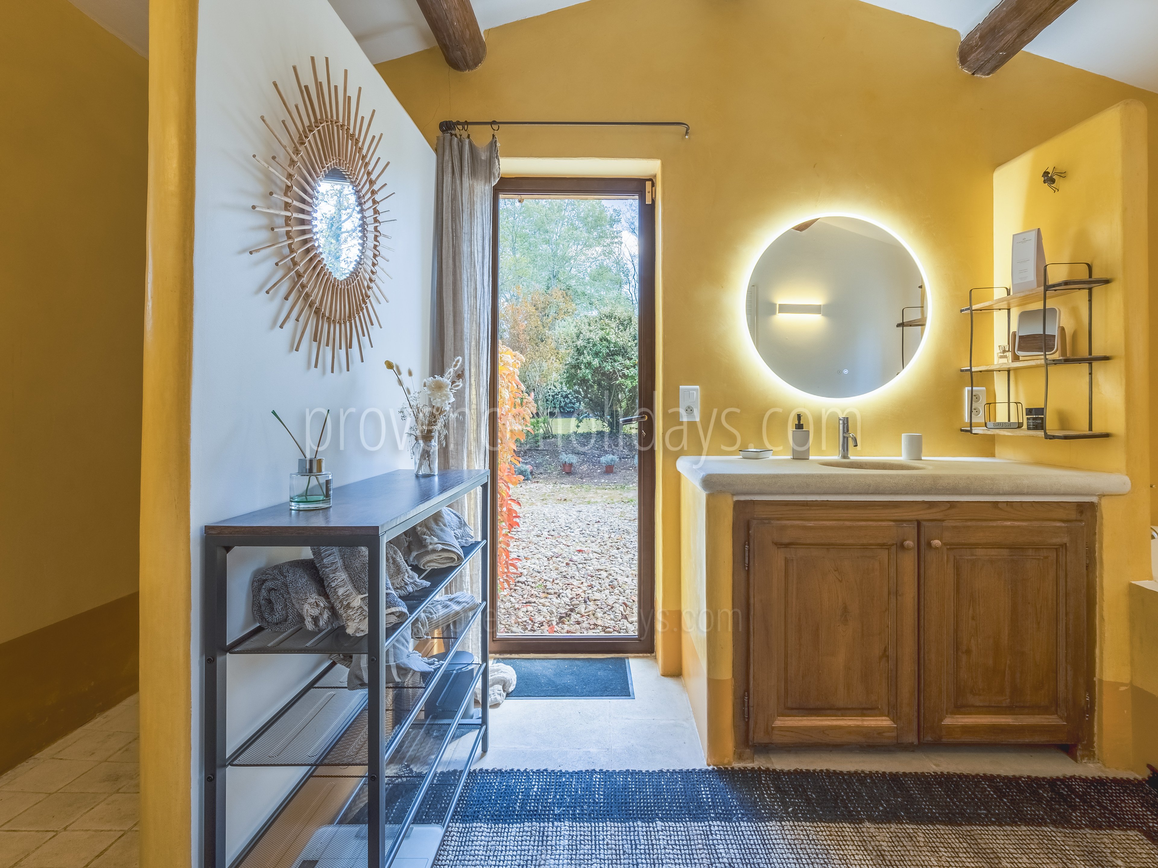 27 - Mas du Taureau: Villa: Bathroom