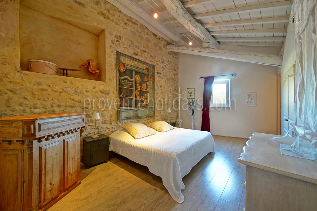 4 - Mas Castillon: Villa: Bedroom