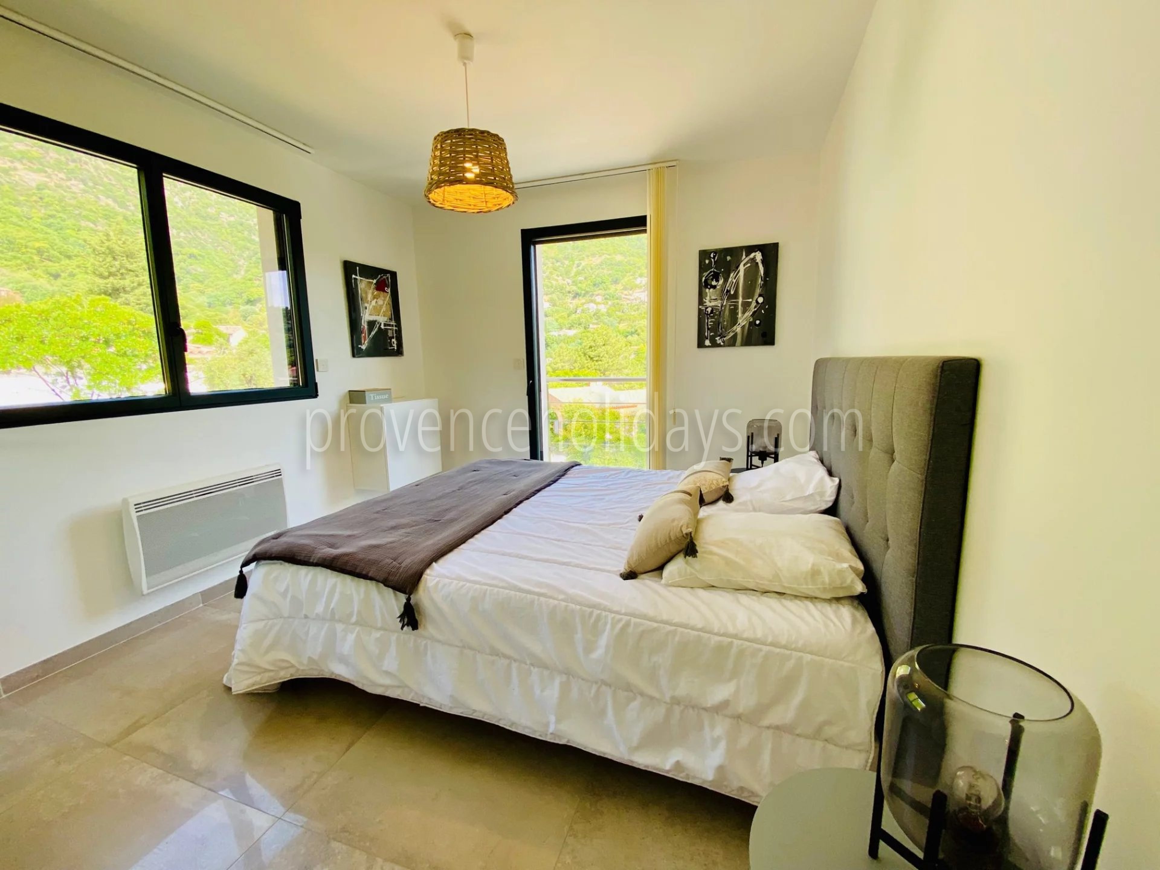 9 - Villa met zelfstandige ruimte in Cavalaire-sur-Mer: Villa: Bedroom