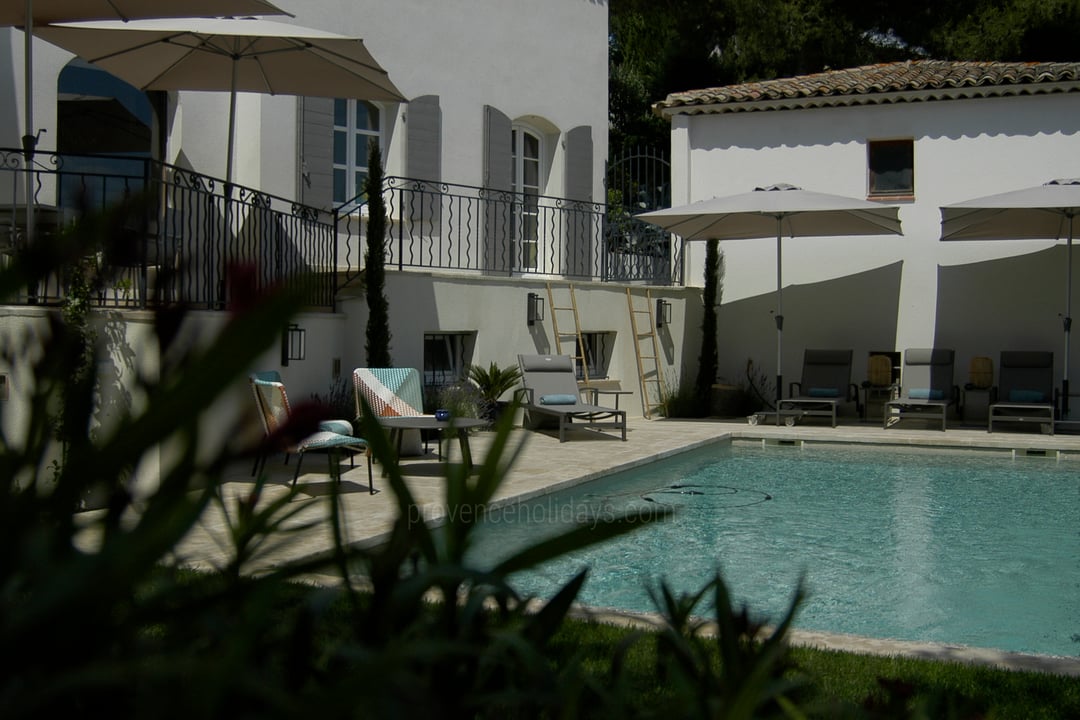 26 - Villa des Pins: Villa: Pool
