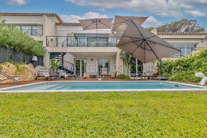 17 - Huis in Plan-de-la-Tour: Villa: Pool
