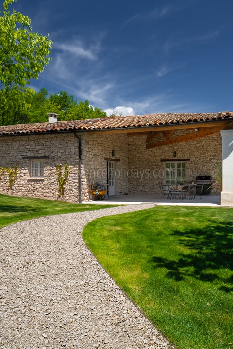 100 - Villa des Cascades: Villa: Exterior