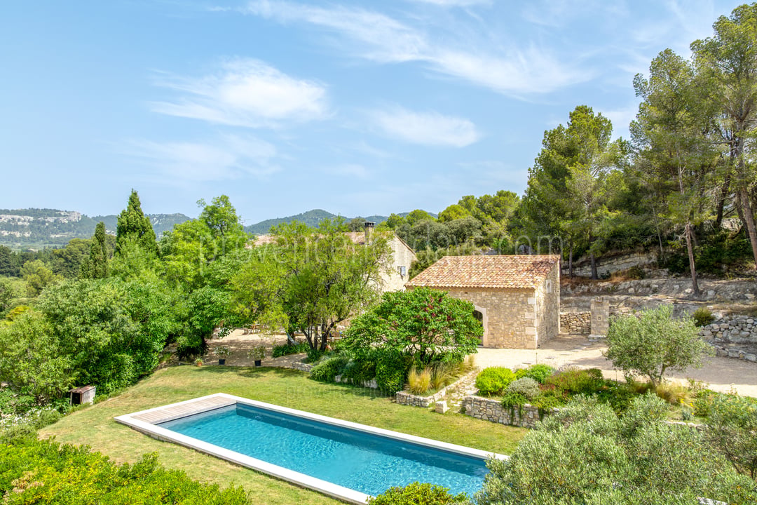 31 - Mas des Roches: Villa: Pool