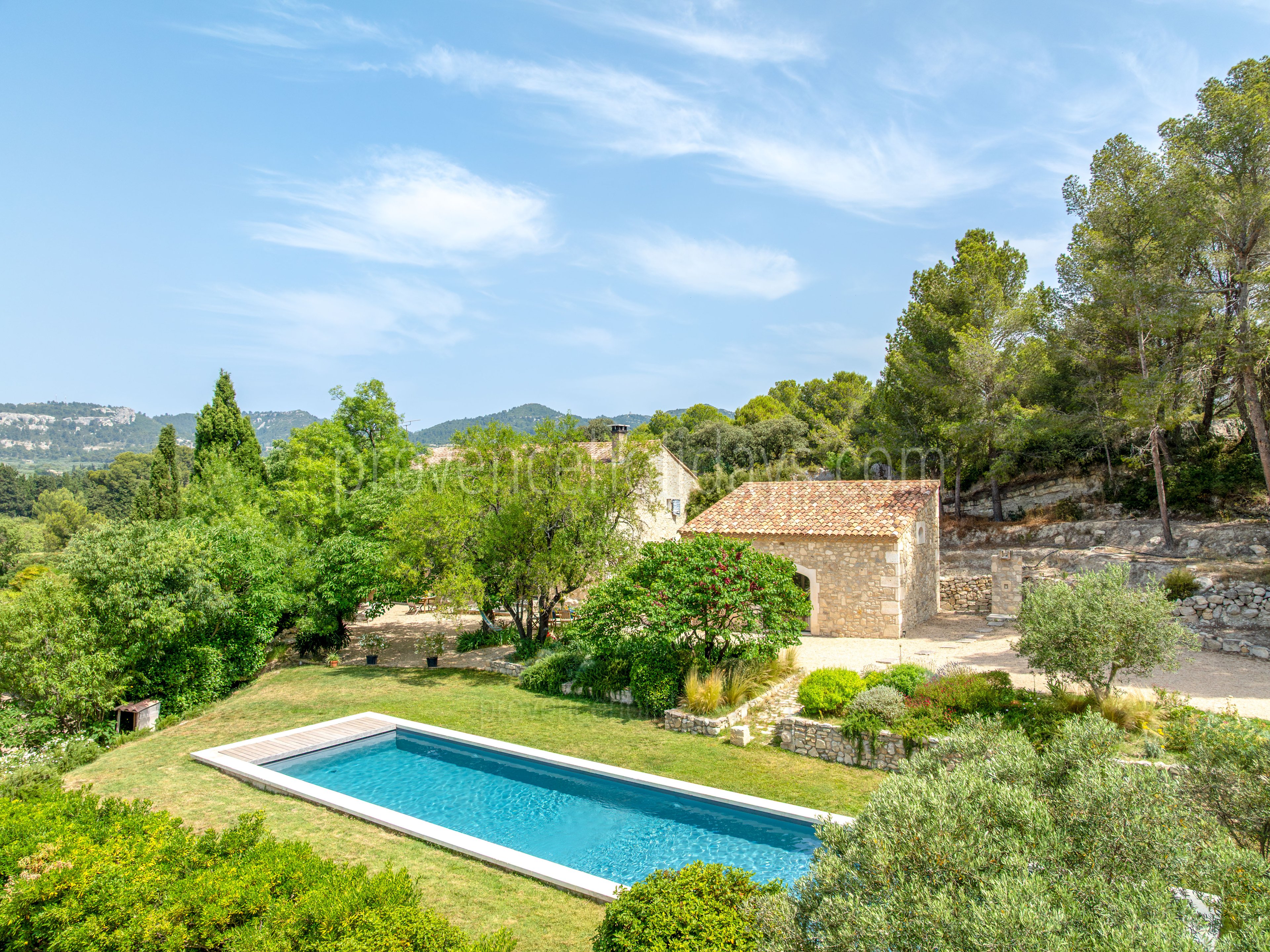 31 - Mas des Roches: Villa: Pool