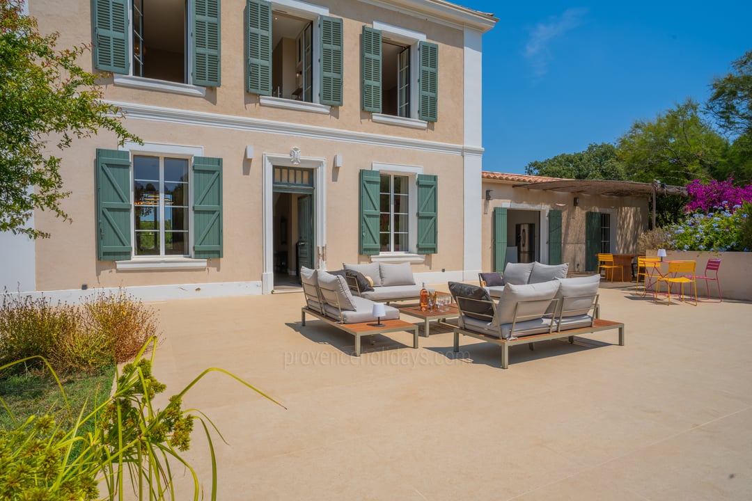 7 - Bastidon: Villa: Exterior