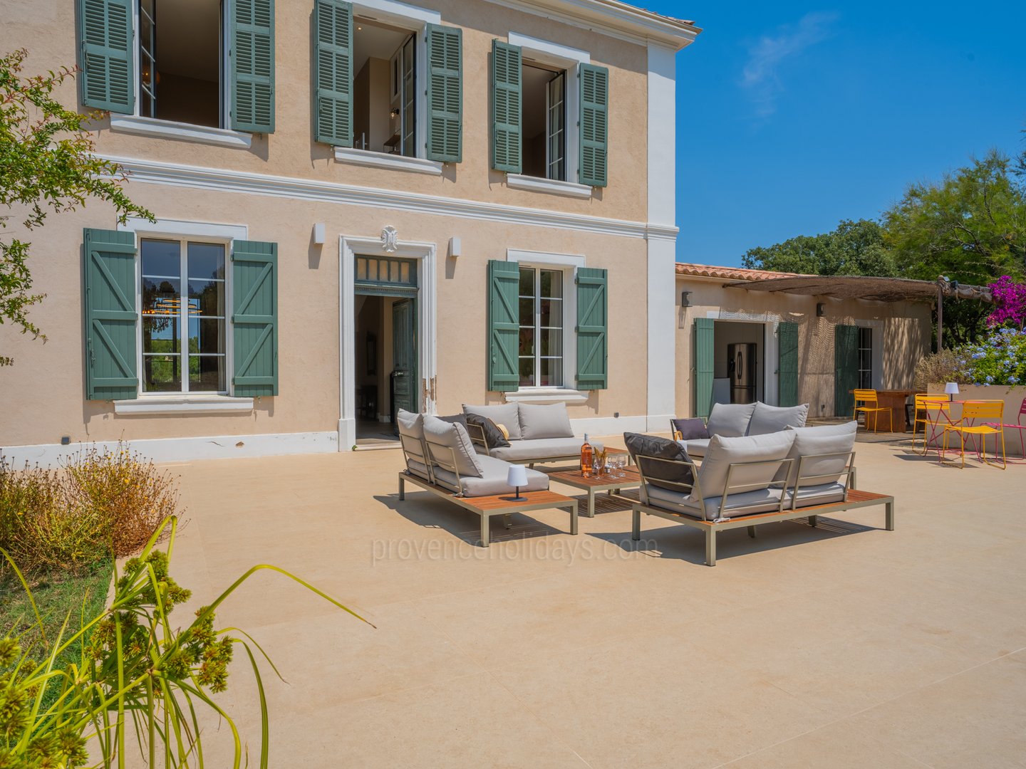 7 - Bastidon: Villa: Exterior