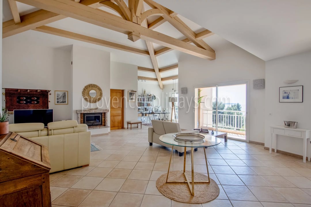 2 - Villa en bord de mer au Lavandou: Villa: Interior