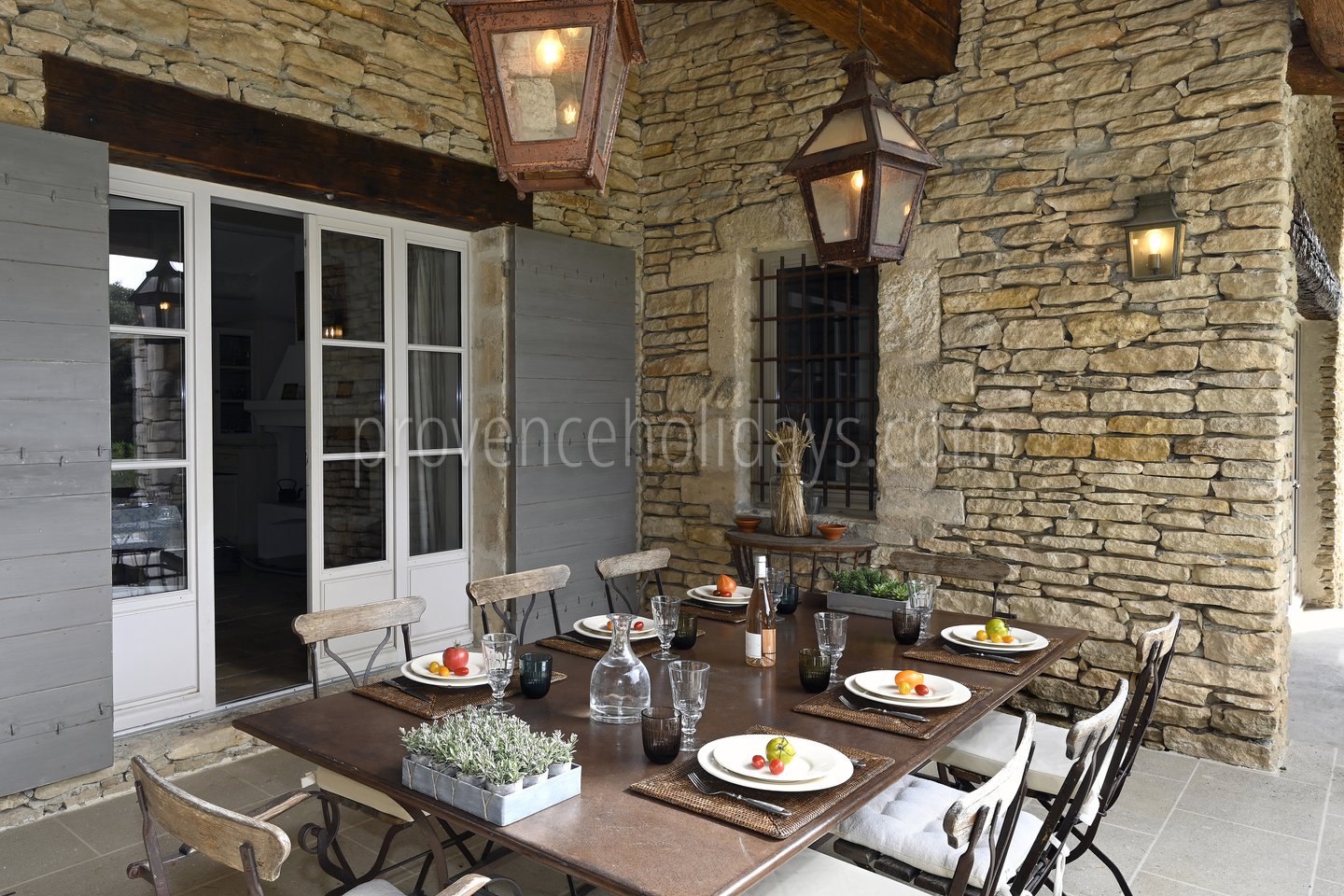 36 - La Maison des Bories: Villa: Exterior
