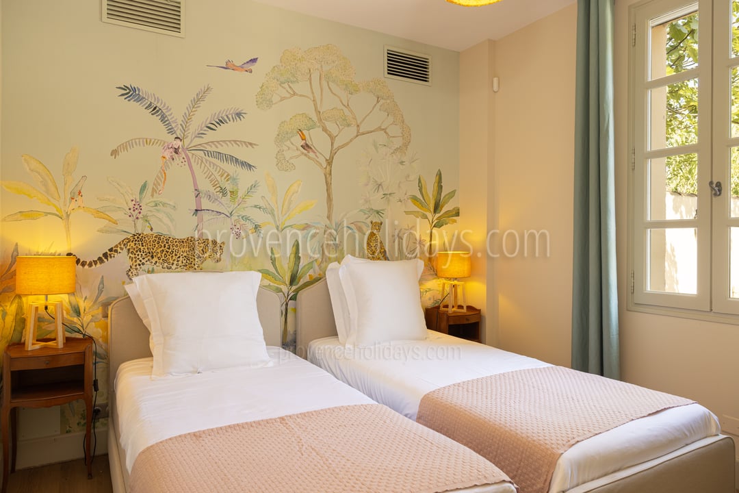 2 - Le Mas Seren: Villa: Bedroom
