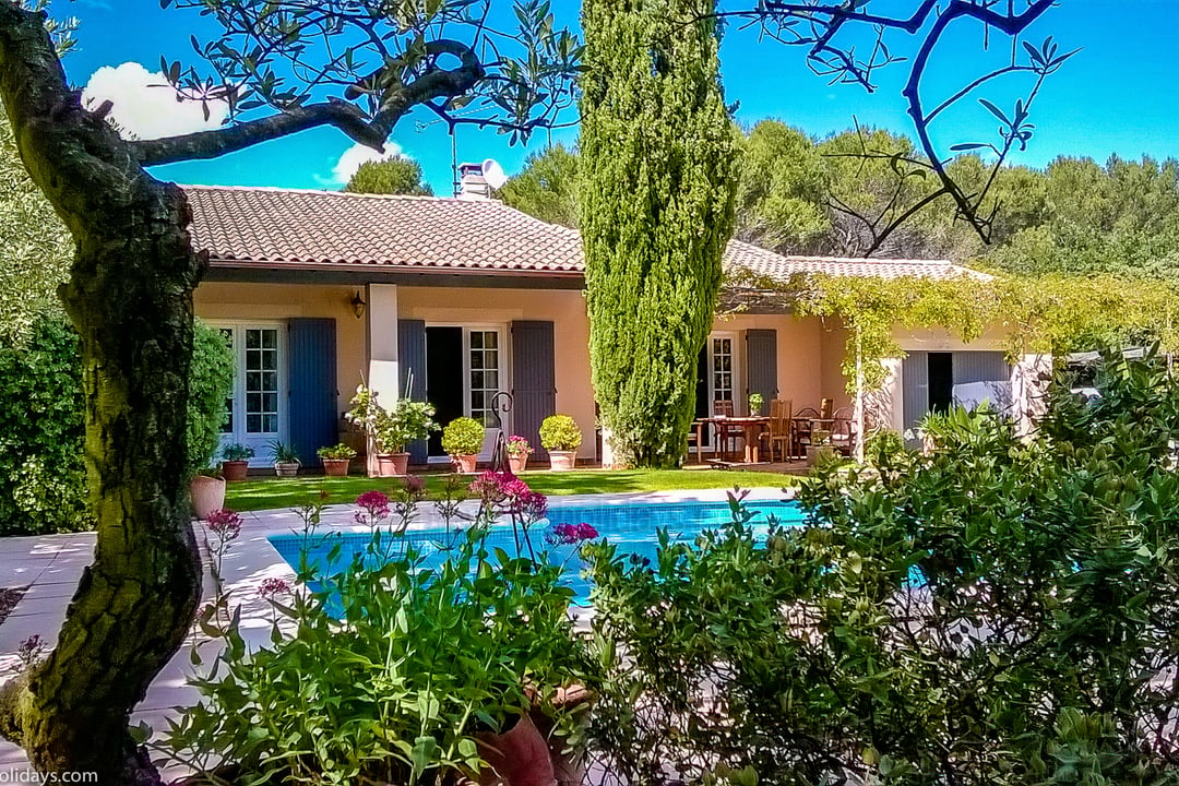 Schöne Ferienwohnung mit privatem Pool im Luberon