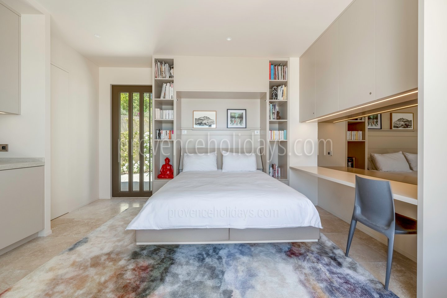 18 - Eden-en-Provence: Villa: Bedroom