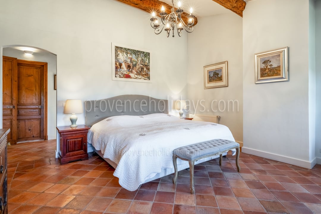 17 - Le Mas de Bonnieux: Villa: Bedroom