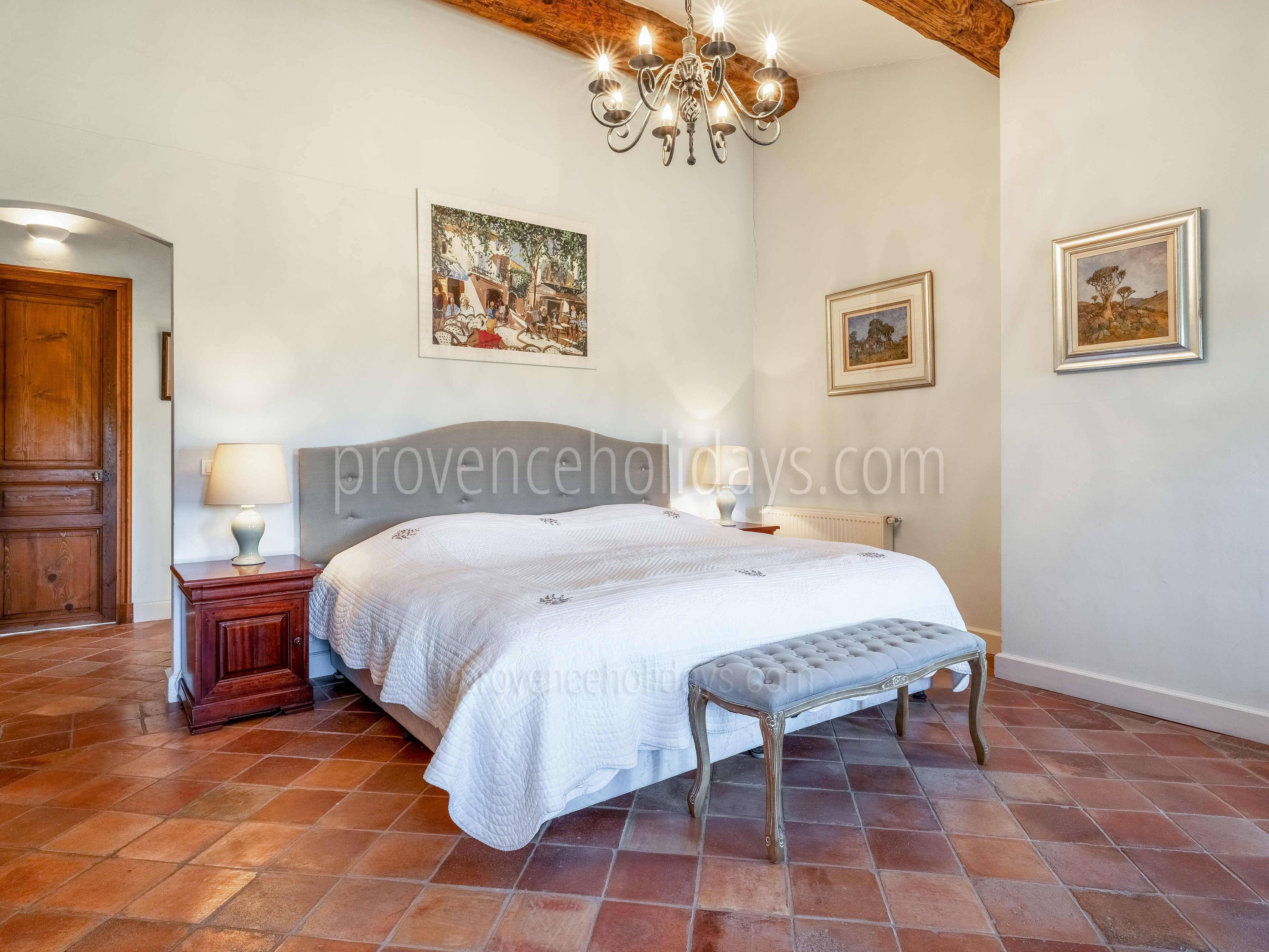 17 - Le Mas de Bonnieux: Villa: Bedroom