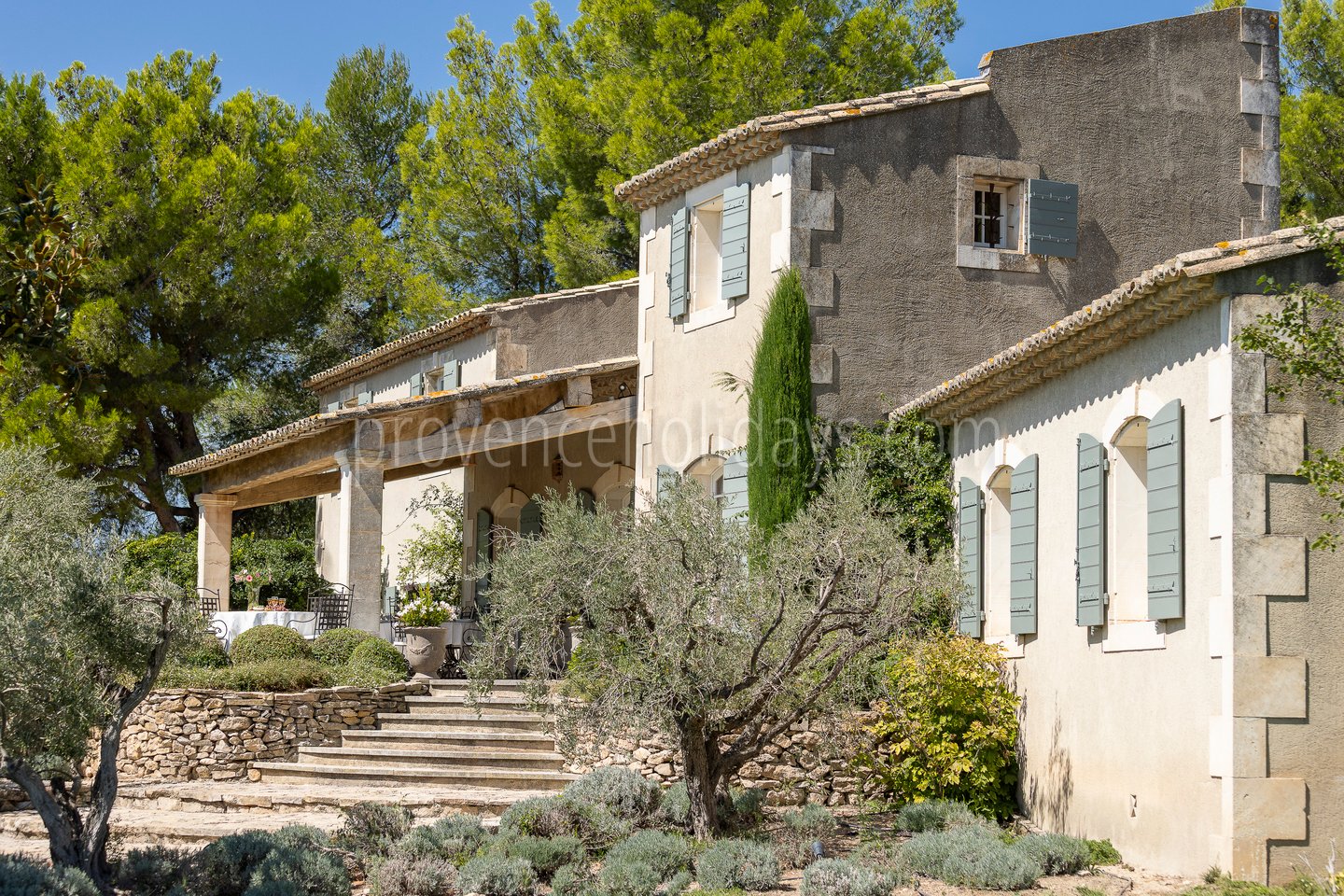 -1 - Le Mas de l\'Auro: Villa: Exterior