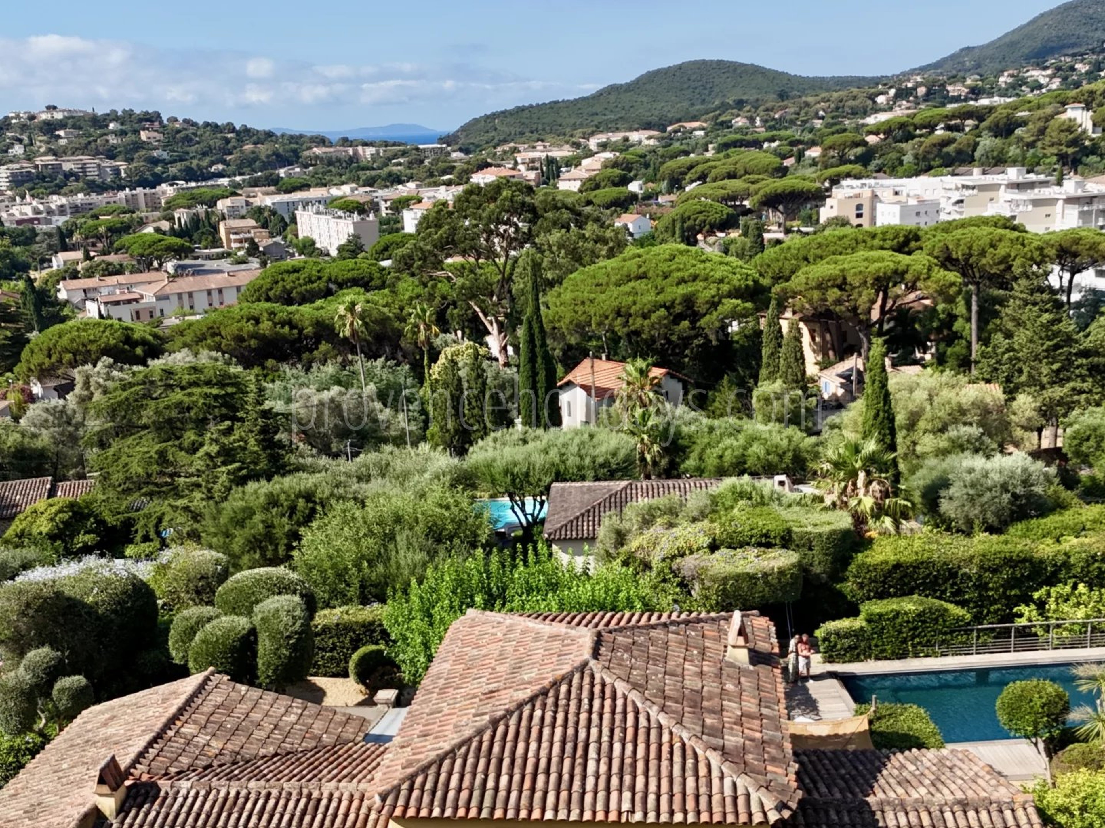 21 - Provençaalse villa in Cavalaire-sur-Mer: Villa: Exterior