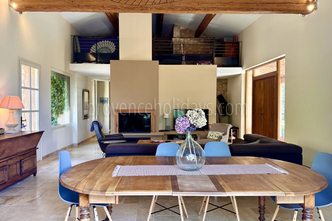 2 - Renovated château in Gordes: Villa: Interior