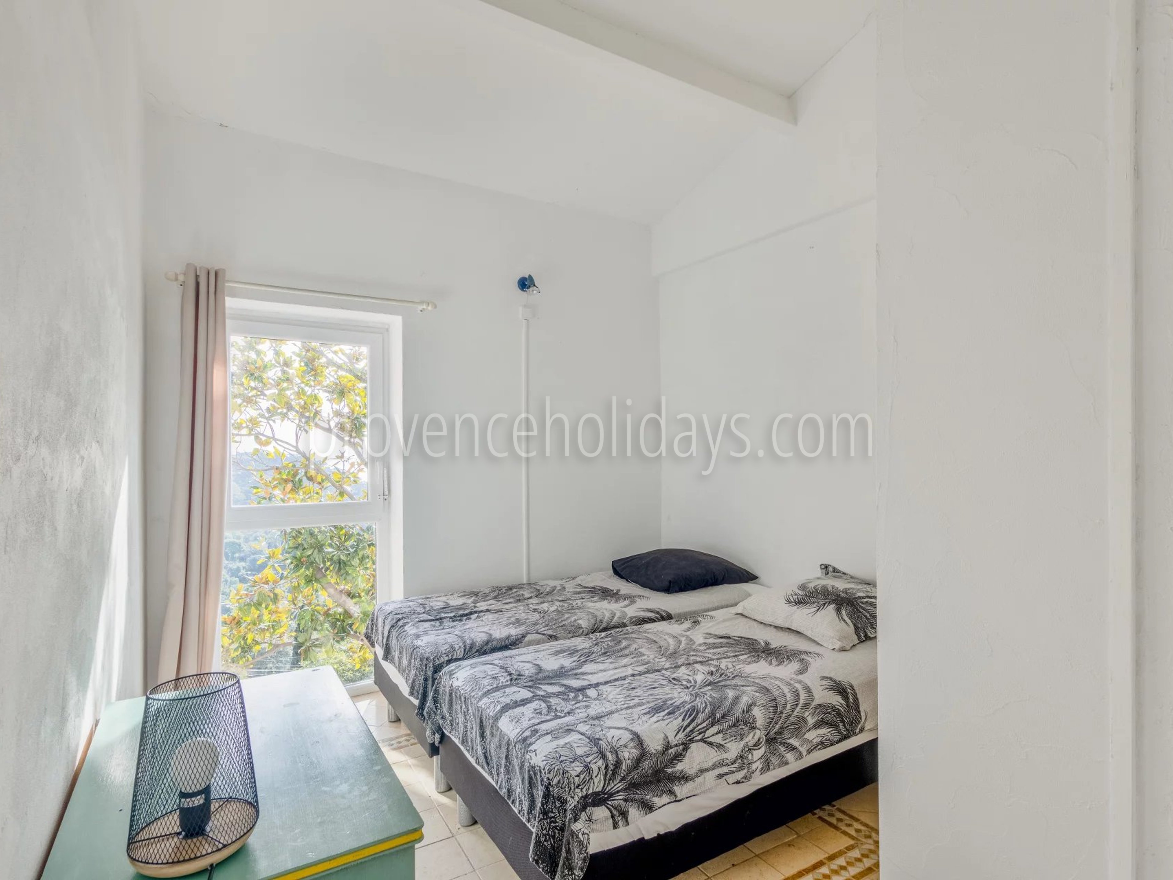 12 - Te renoveren villa in Rayol-Canadel-sur-Mer: Villa: Bedroom