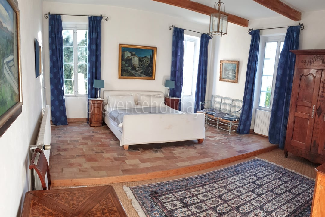 68 - Mas Lambesc: Villa: Interior