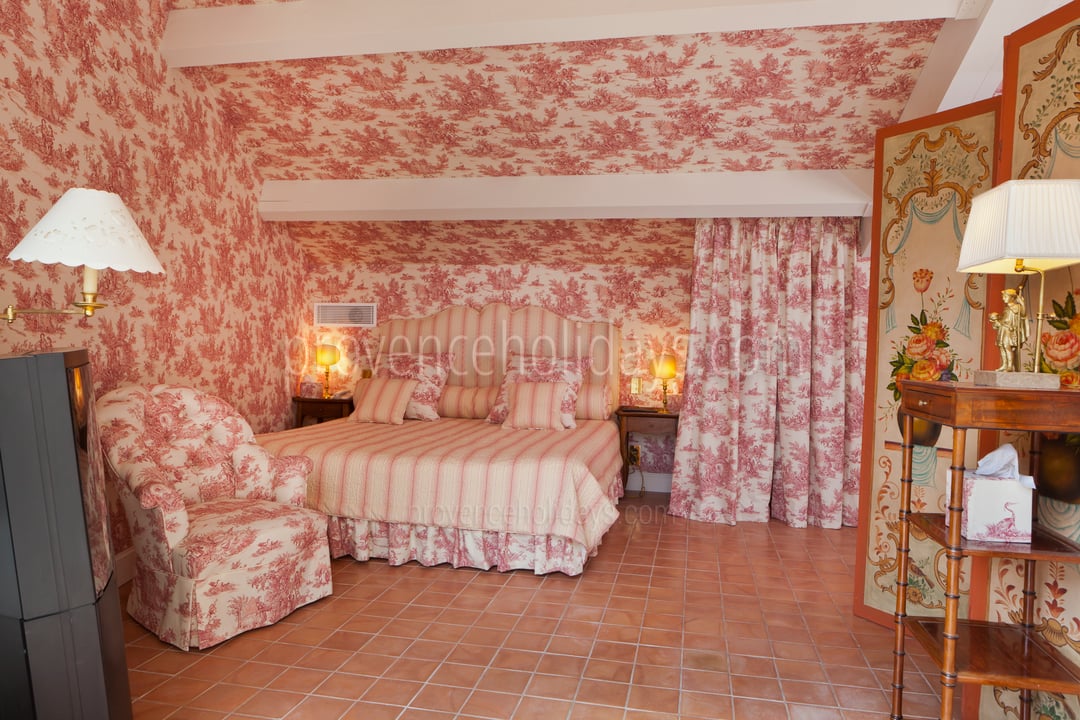 22 - Le Château: Villa: Bathroom 8