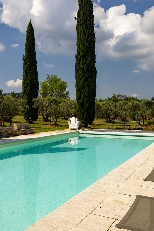 pool provence