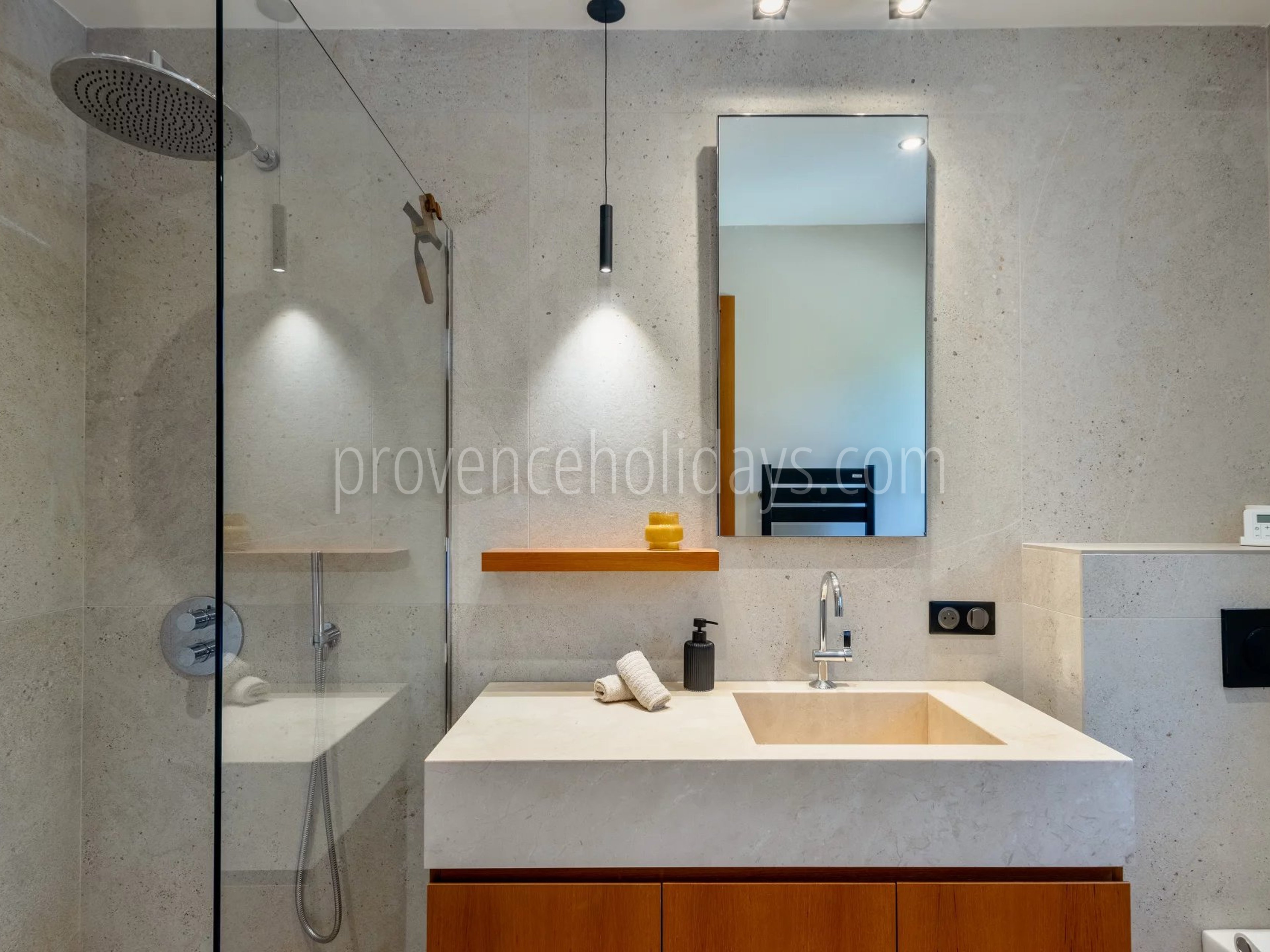 22 - Gerenoveerde villa in Rayol-Canadel-sur-Mer: Villa: Bathroom