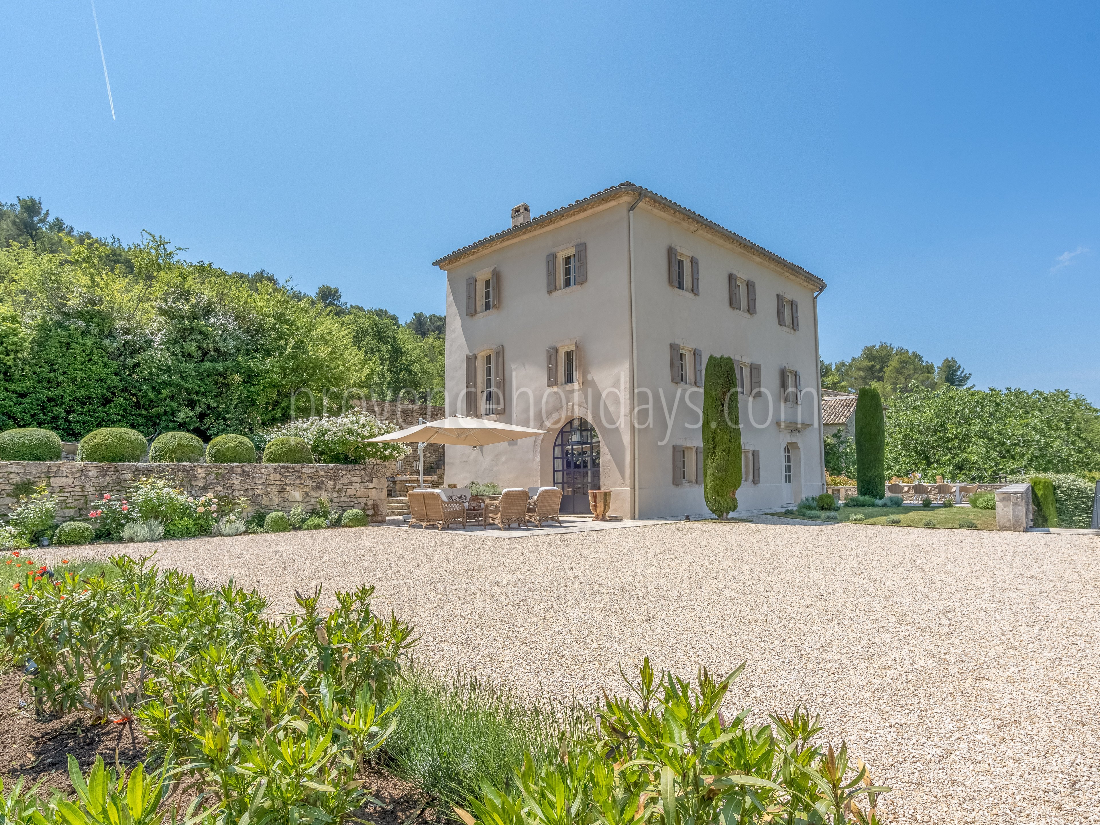 8 - Bastide des Magnans: Villa: Exterior