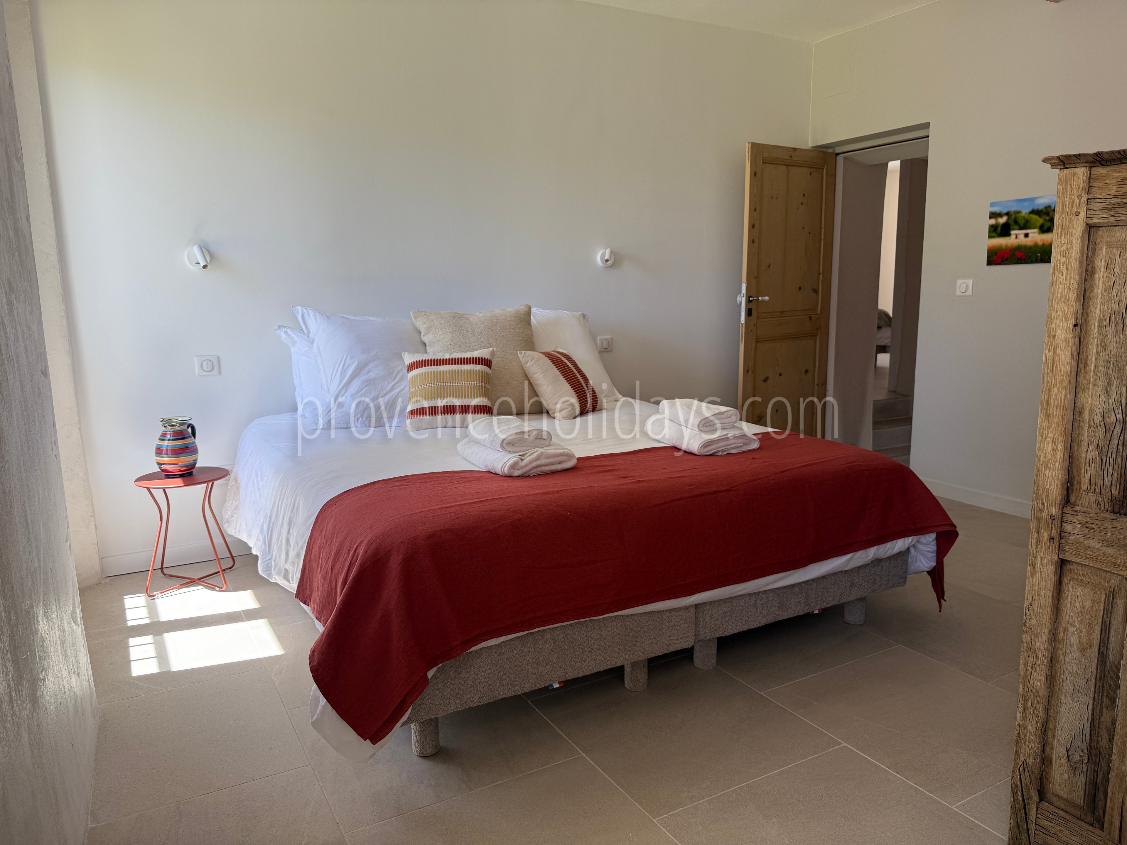 19 - Le Clos des Magnans: Villa: Bedroom