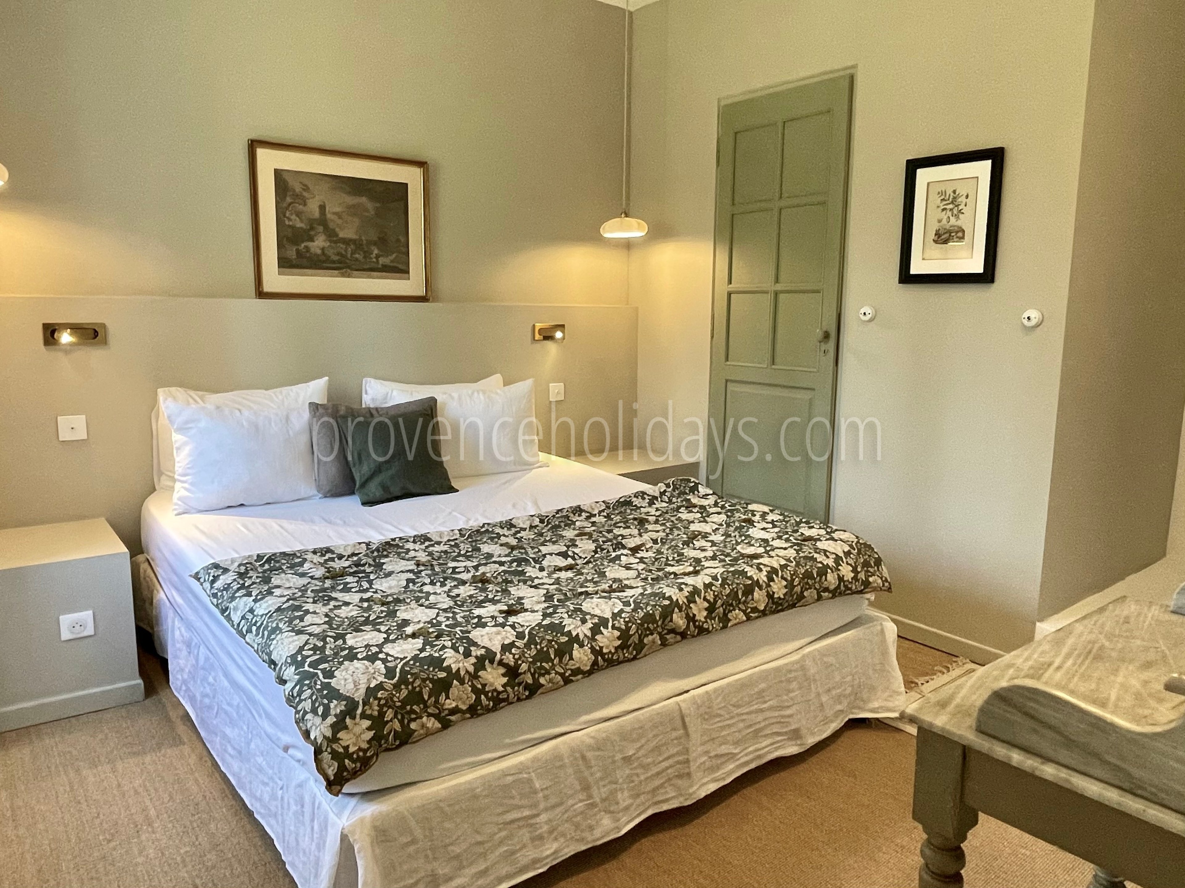 32 - Le Mas des Figues: Villa: Bedroom