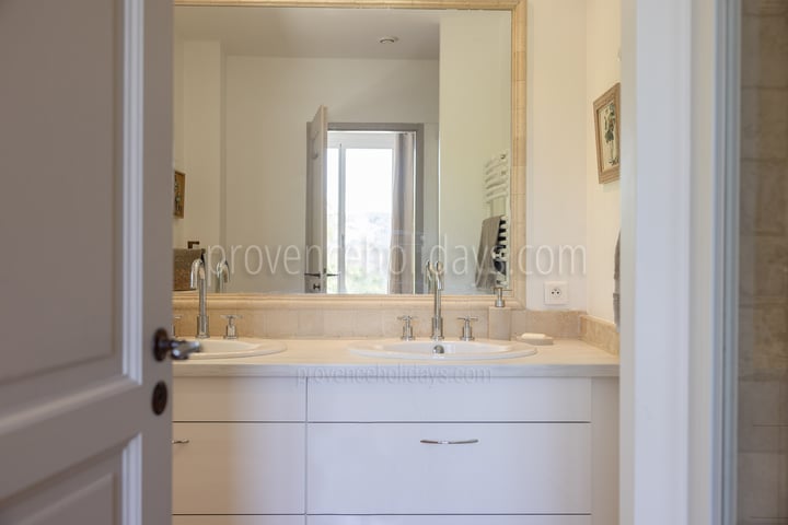 28 - Maison des écoliers: Villa: Bathroom