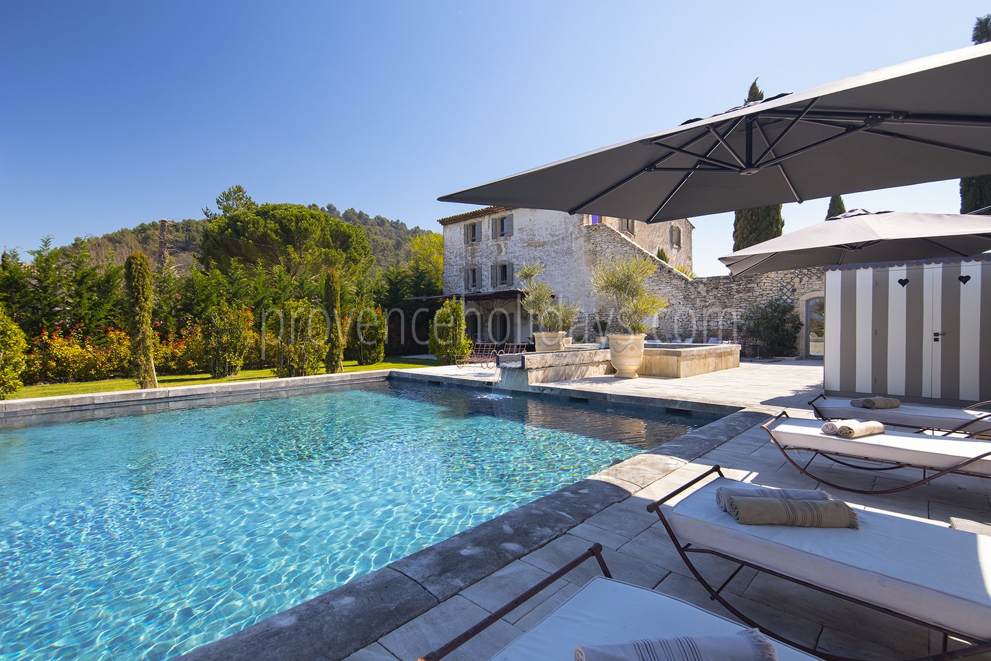 19 - Le Mas des Cyprès: Villa: Pool