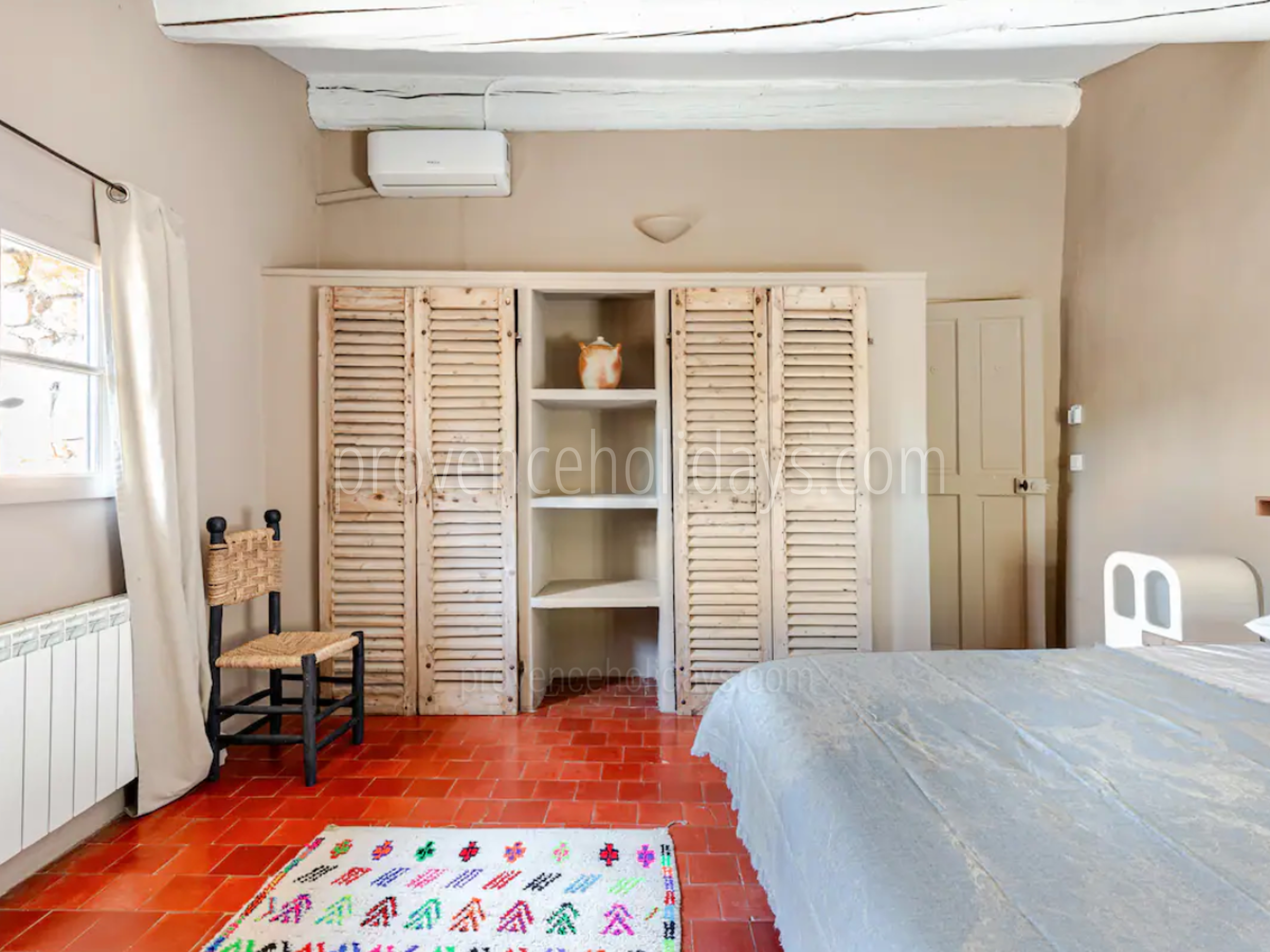 38 - Les Vues du Luberon: Villa: Bedroom