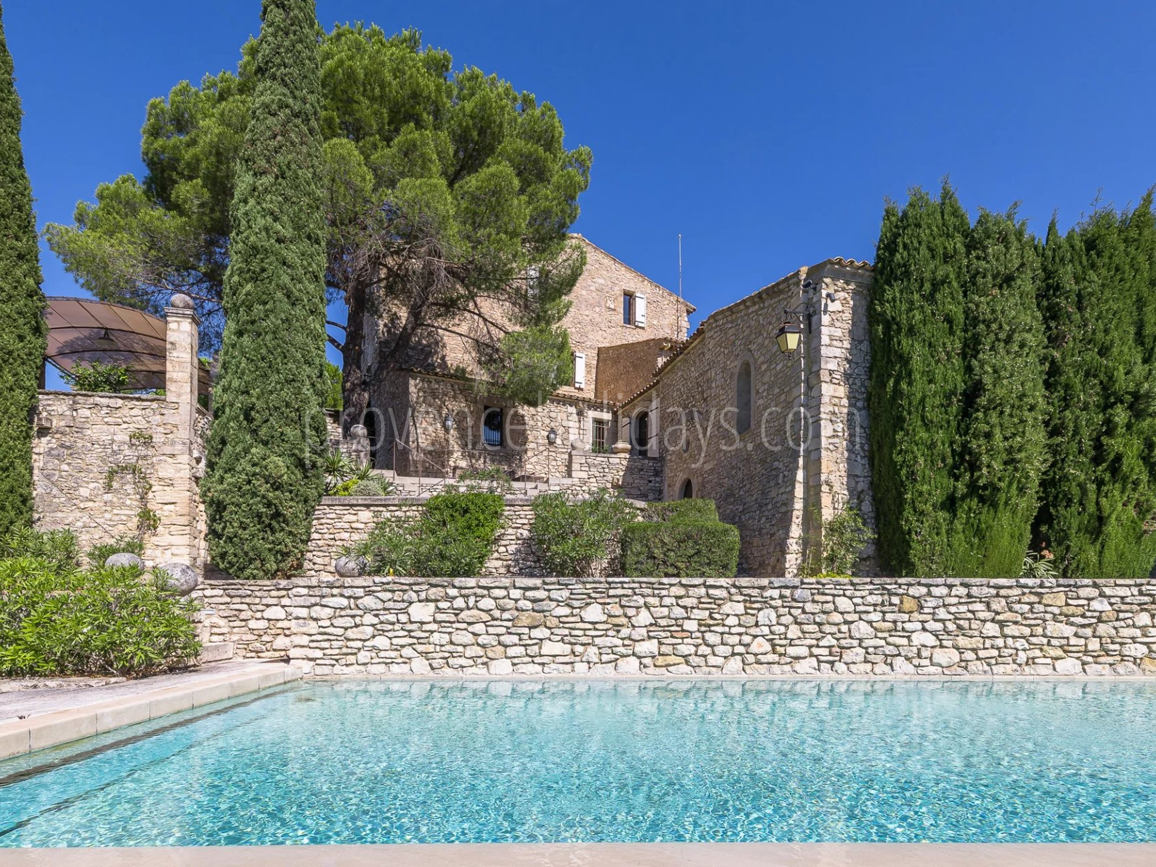 7 - Historic residence in Gordes: Villa: Pool