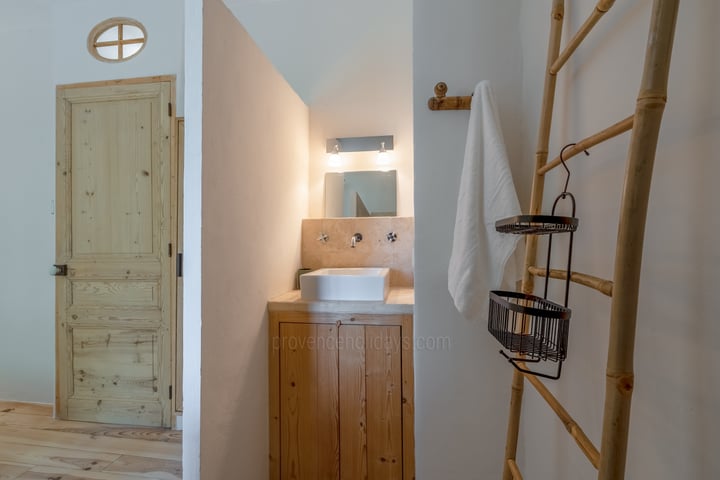 16 - Mas du Peyron: Villa: Bathroom