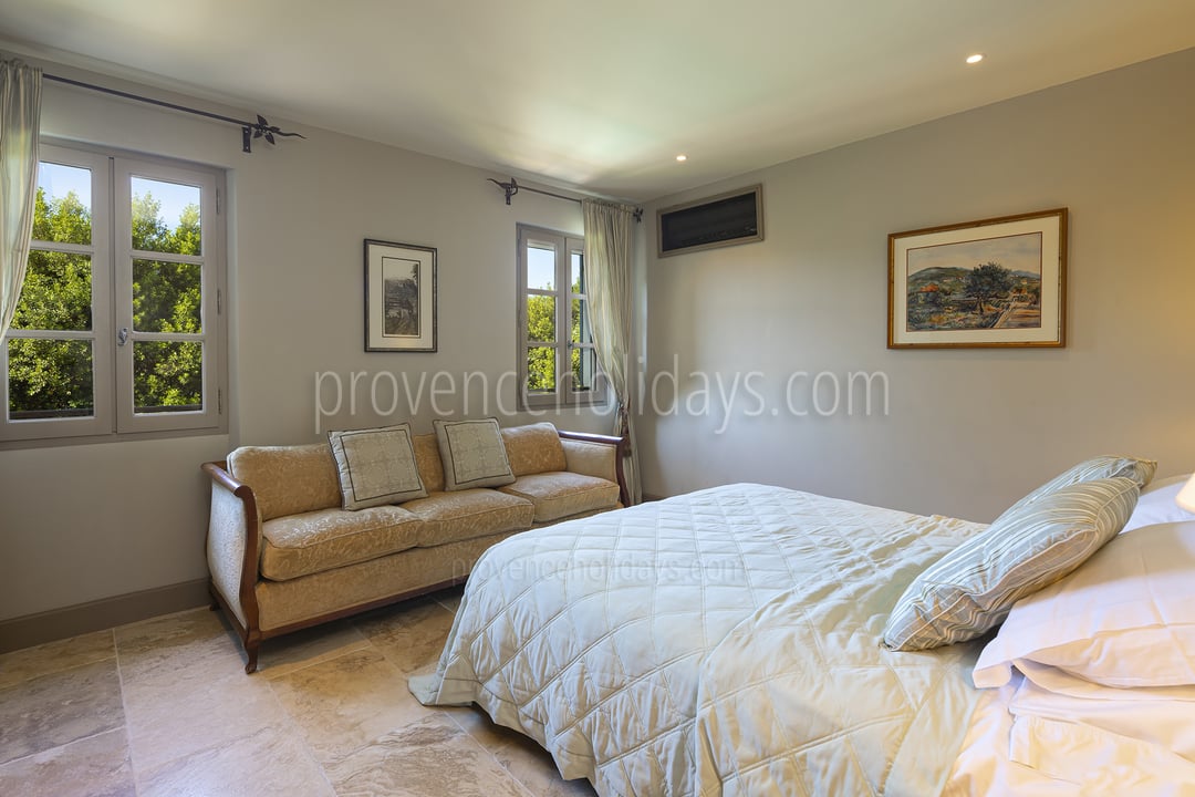 14 - Maison des Oliviers: Villa: Bedroom
