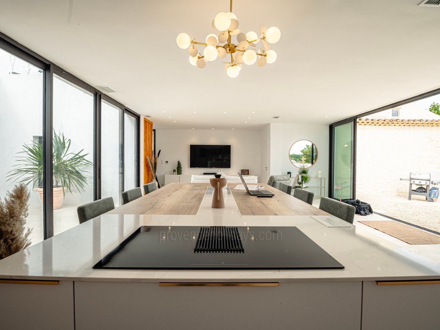 16 - Villa de Laval: Villa: Interior