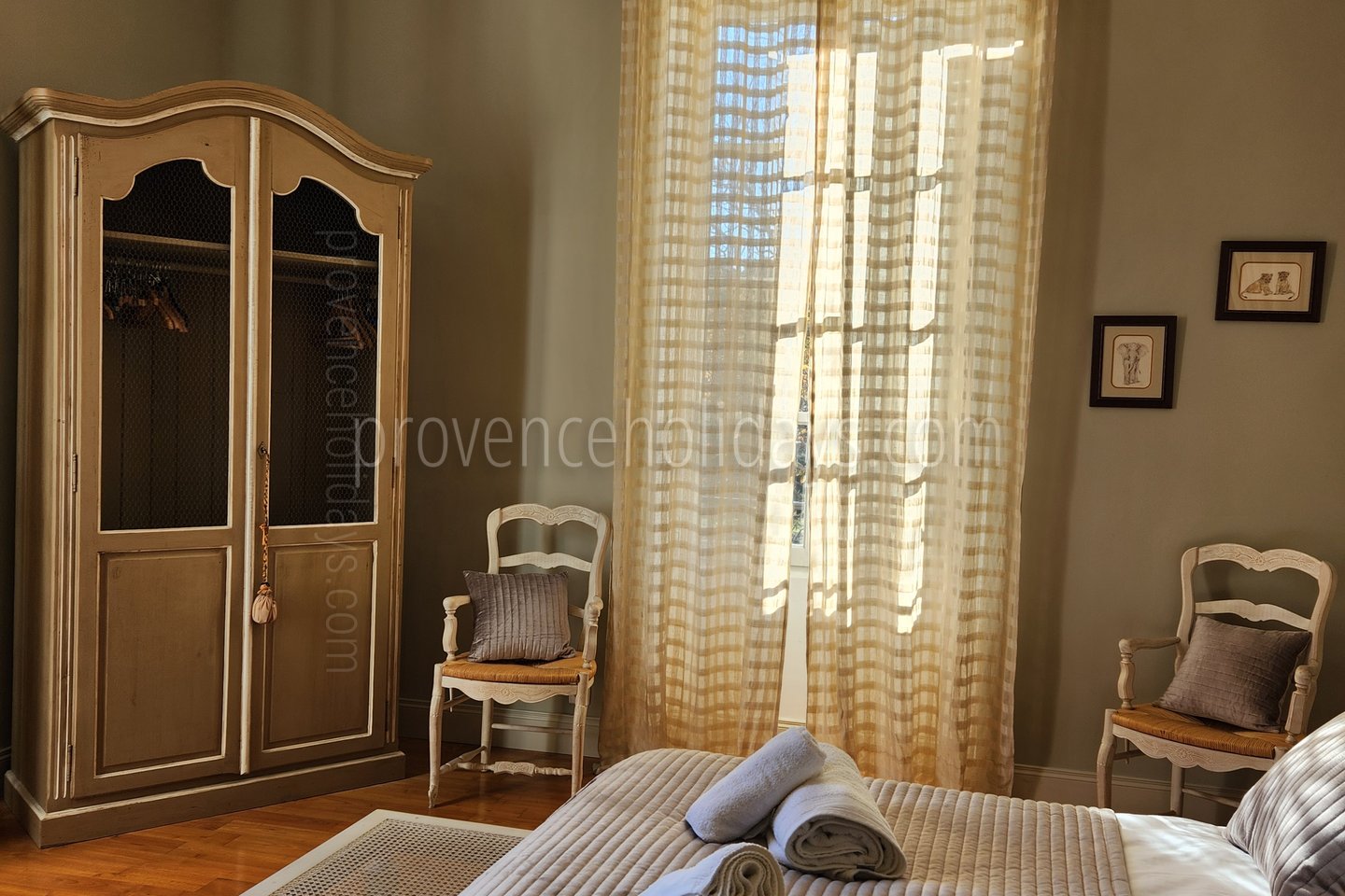 47 - Bastide Lacoste: Villa: Interior