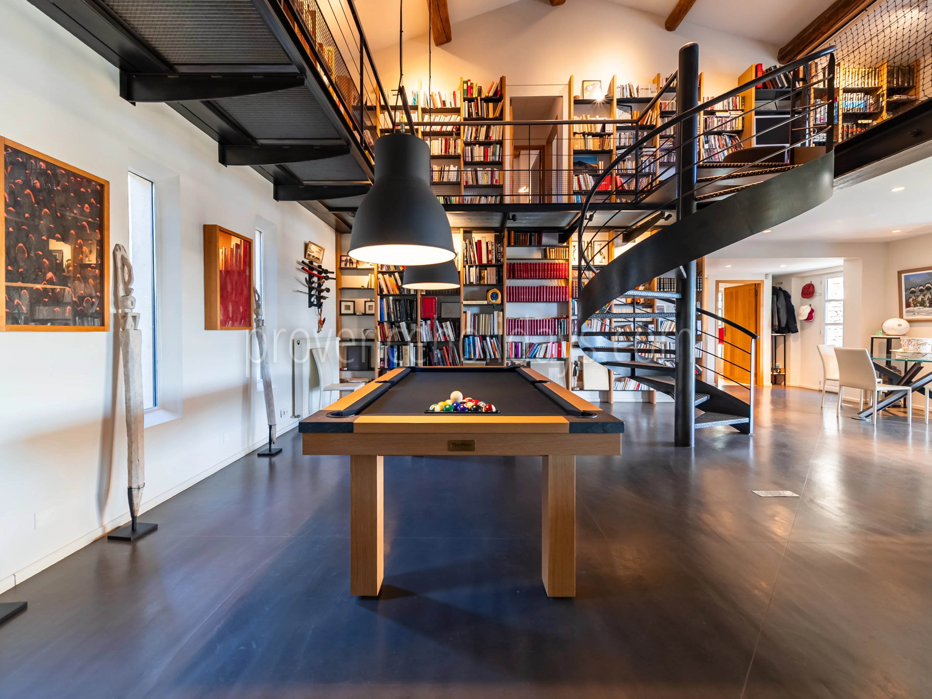 3 - Renovated Property in Gordes: Villa: Interior