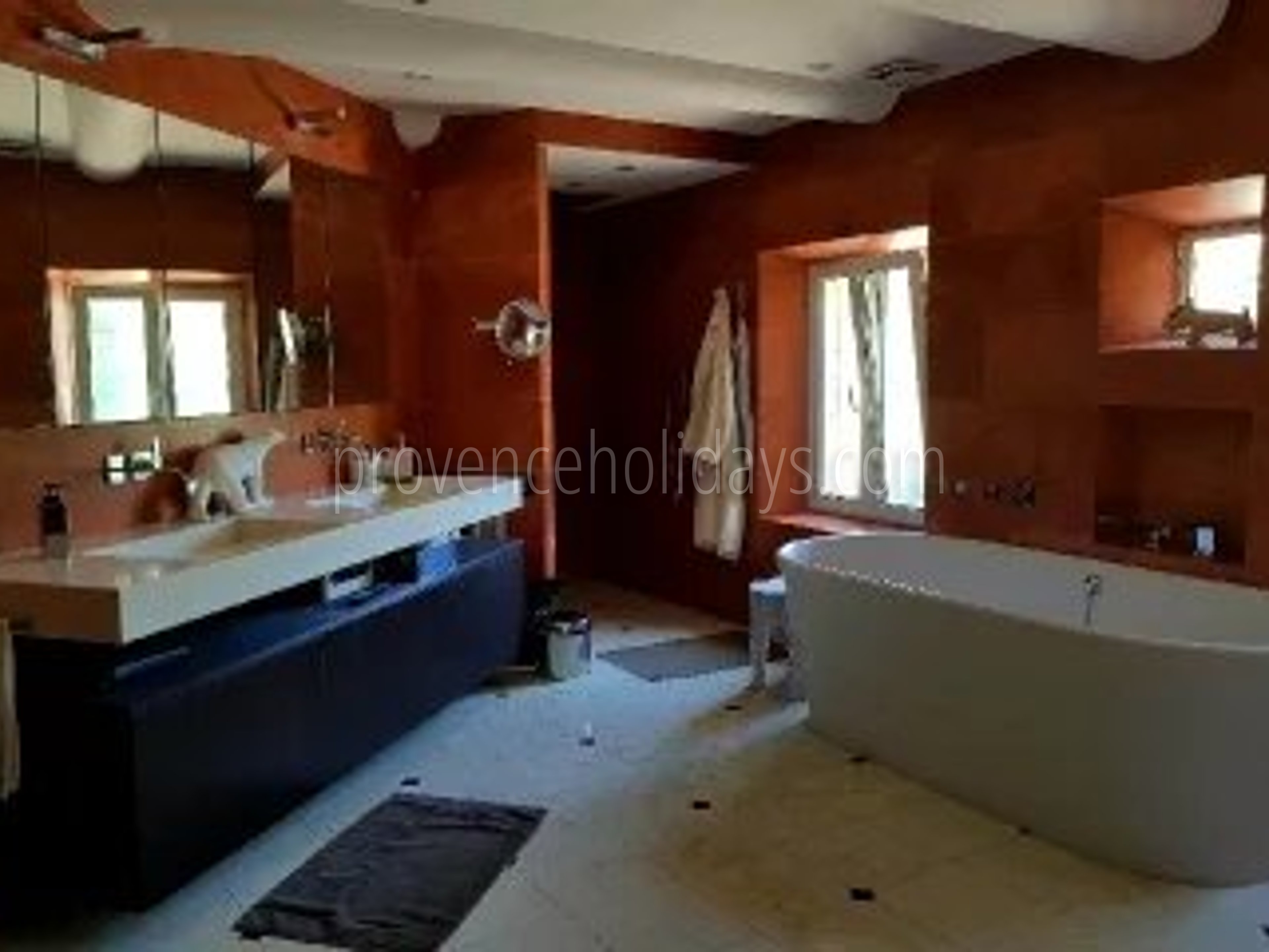 27 - Historisch landgoed in Barbentane: Villa: Bathroom