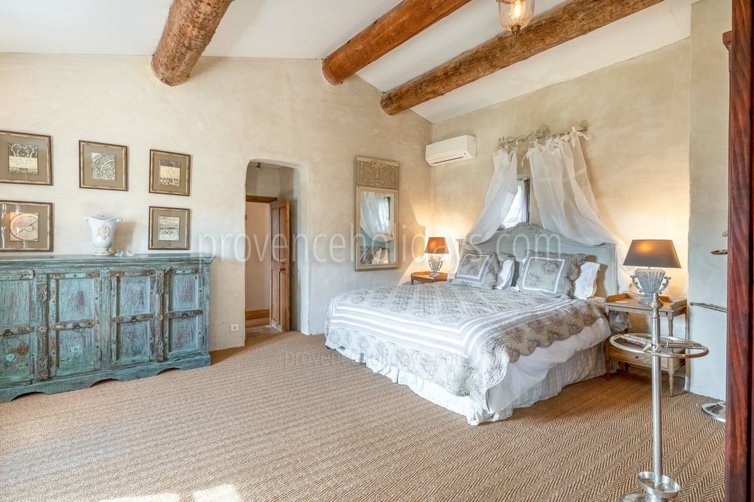 18 - Maison Paradou: Villa: Bedroom