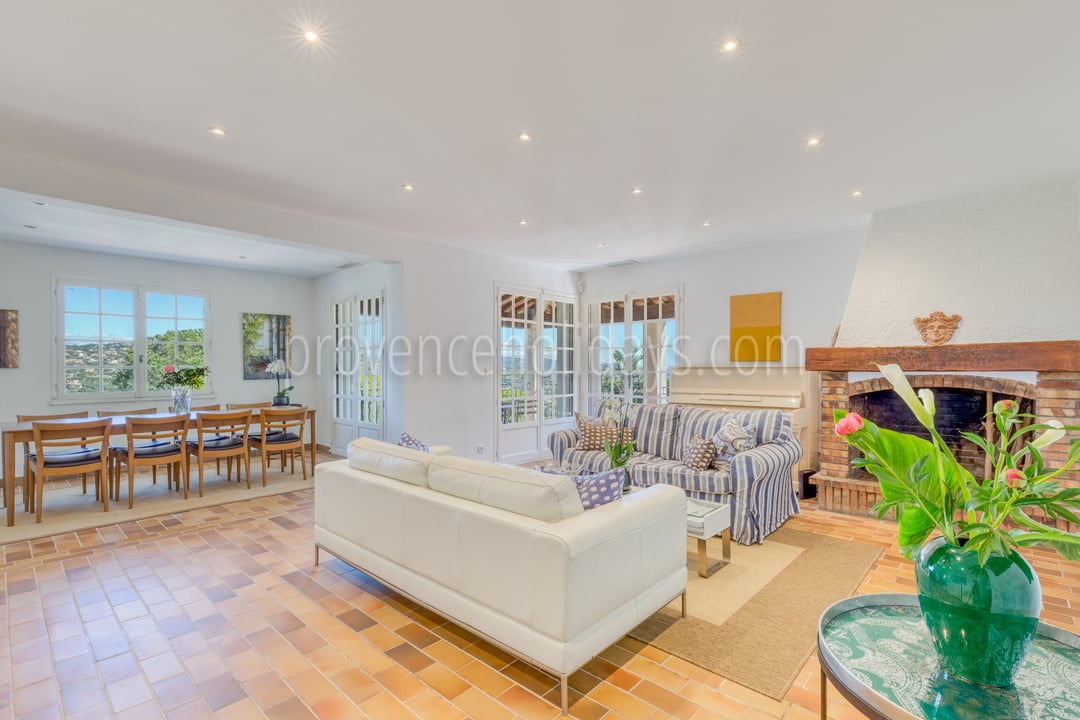 11 - Villa Pearl II: Villa: Interior