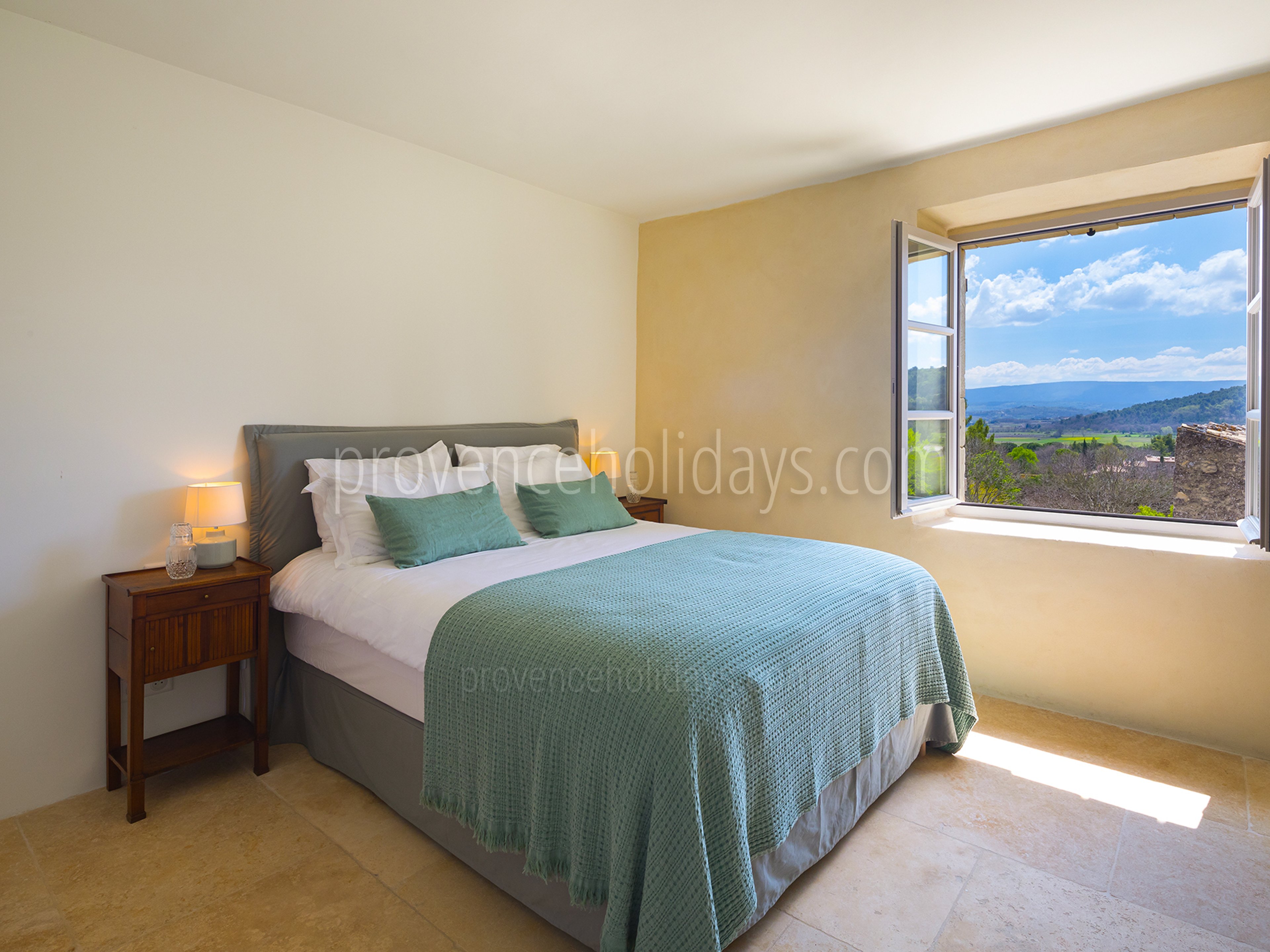 4 - Mas Vaudois: Villa: Bedroom