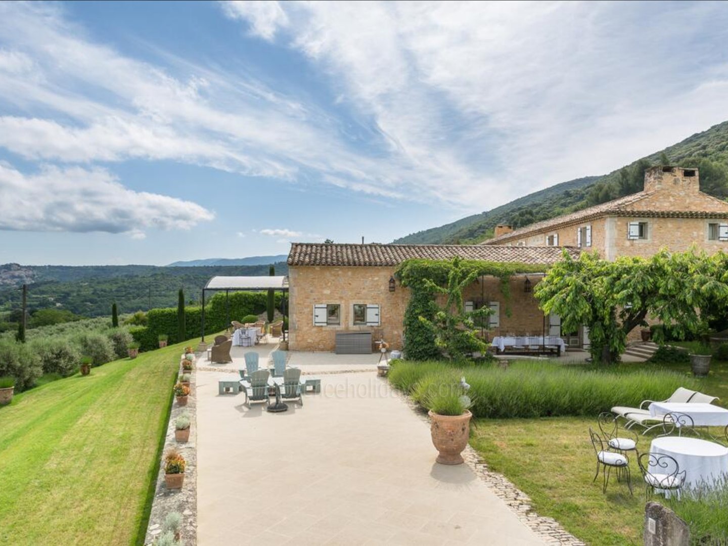 10 - Mas Trigaud: Villa: Exterior