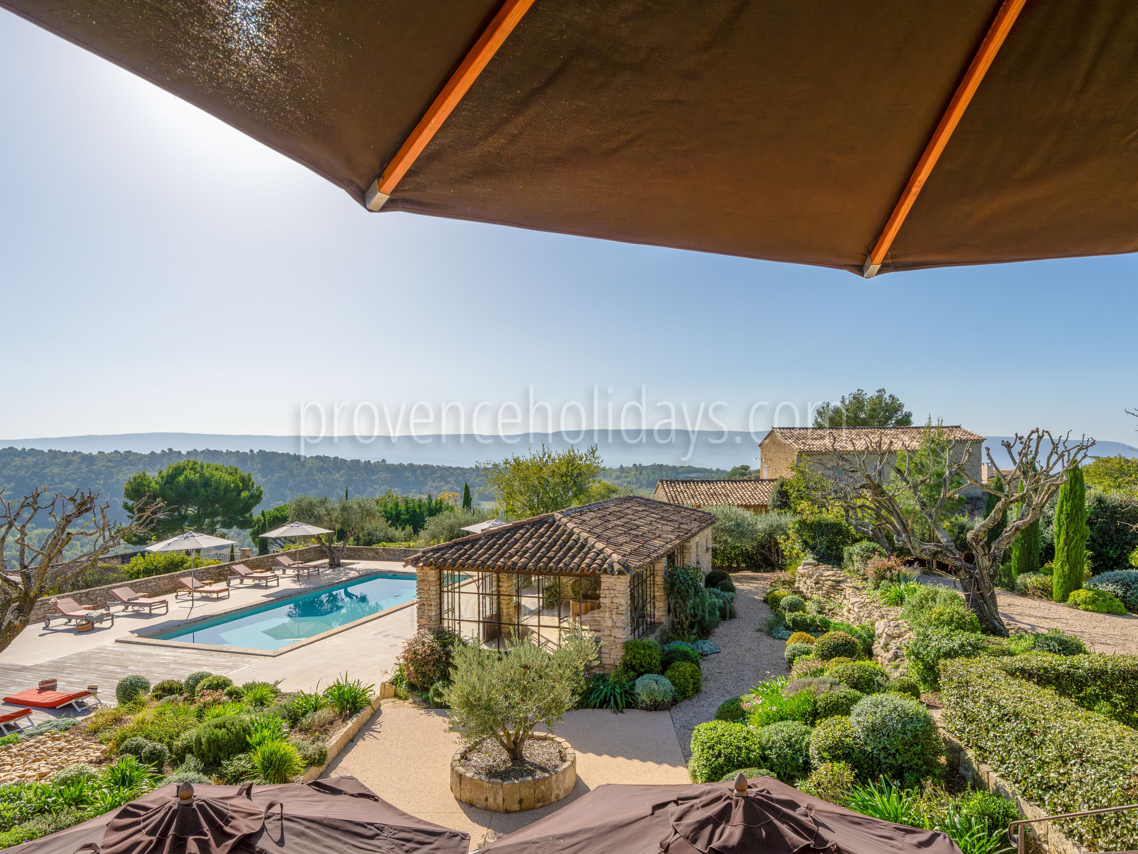 2 - L\'Amandière: Villa: Exterior