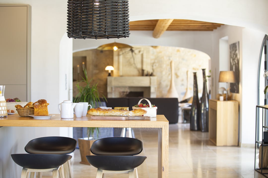 19 - Mas des Thyms: Villa: Interior