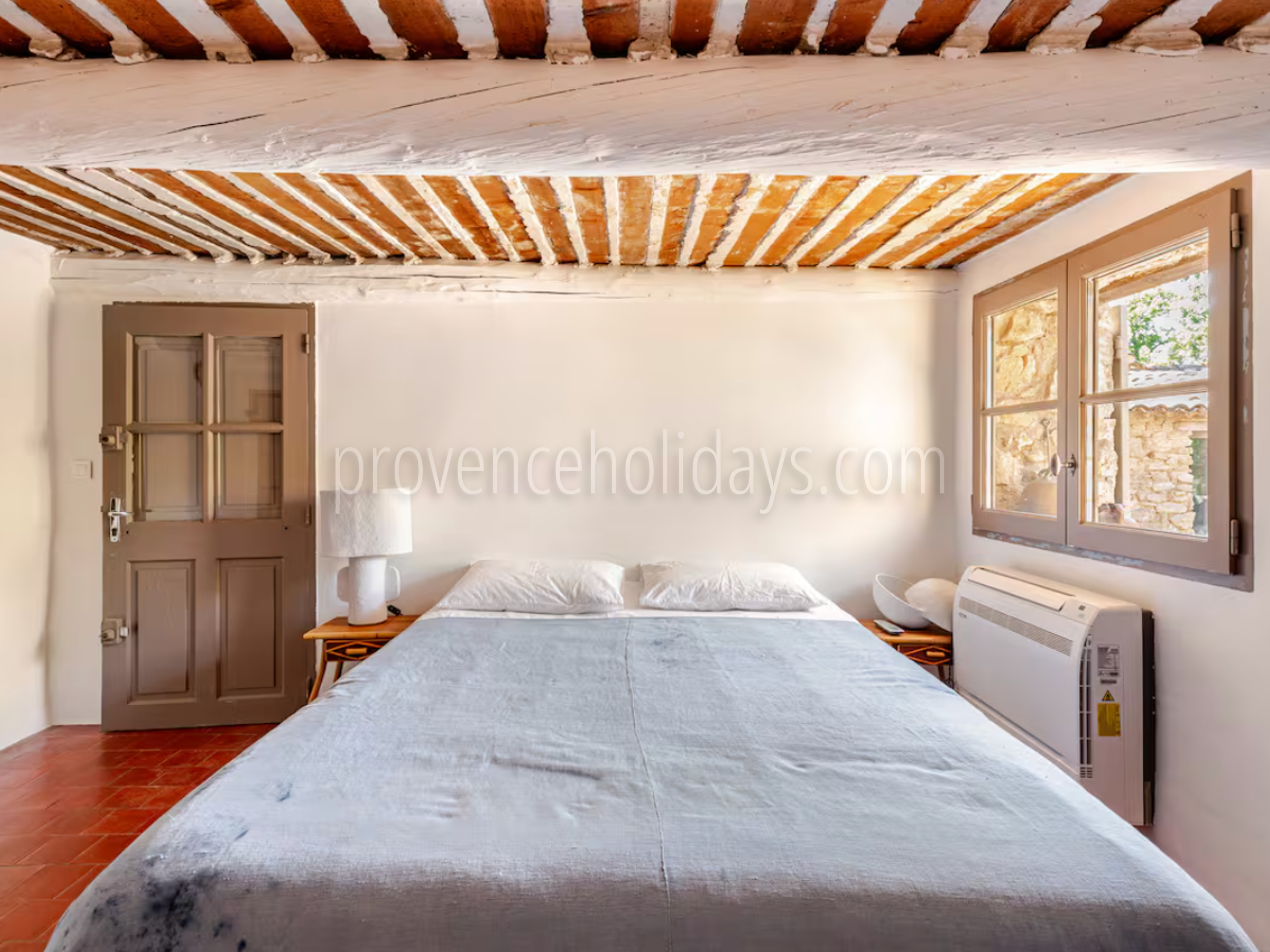 11 - Les Vues du Luberon: Villa: Bedroom